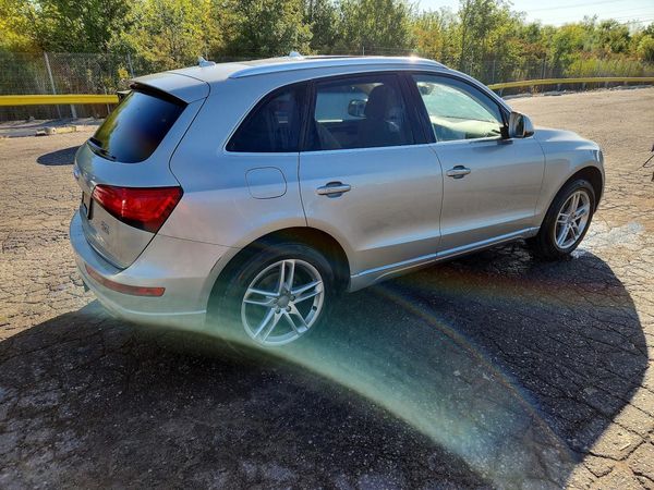 2017 AUDI Q5 quattro Premium Plus