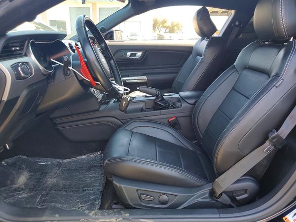 2022 FORD MUSTANG — DENT