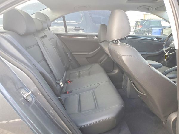 2017 VOLKSWAGEN JETTA SEL, SEL Premium