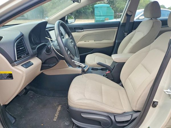 2017 HYUNDAI ELANTRA — DENT