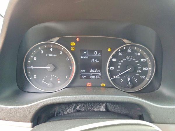 2017 HYUNDAI ELANTRA — ODOM