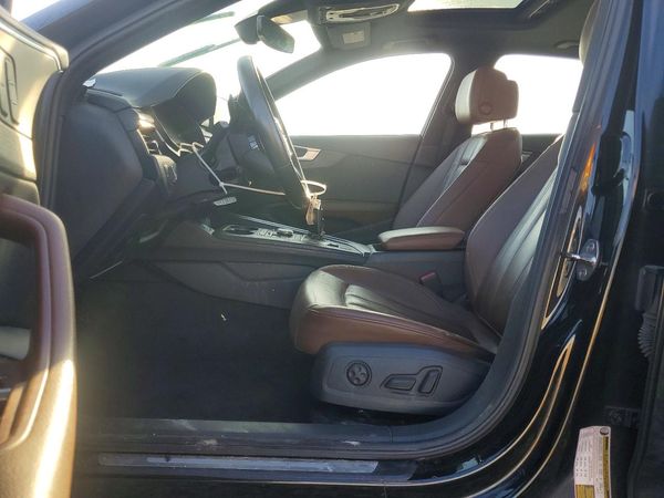 2019 AUDI A4 Premium, Titanium