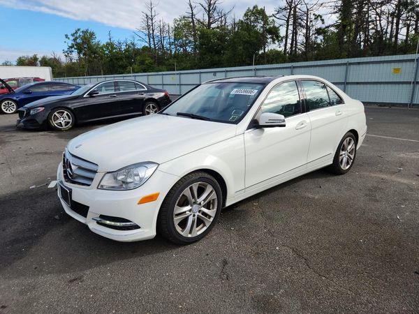 2012 MERCEDES-BENZ C — Front 3/4