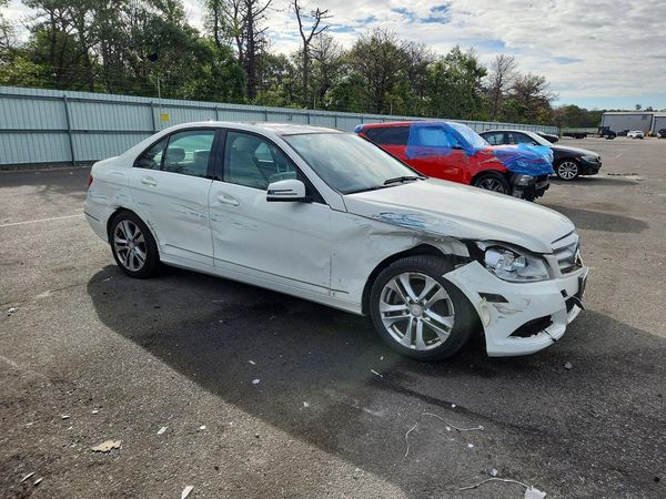 2012 MERCEDES-BENZ C — Passenger 3/4