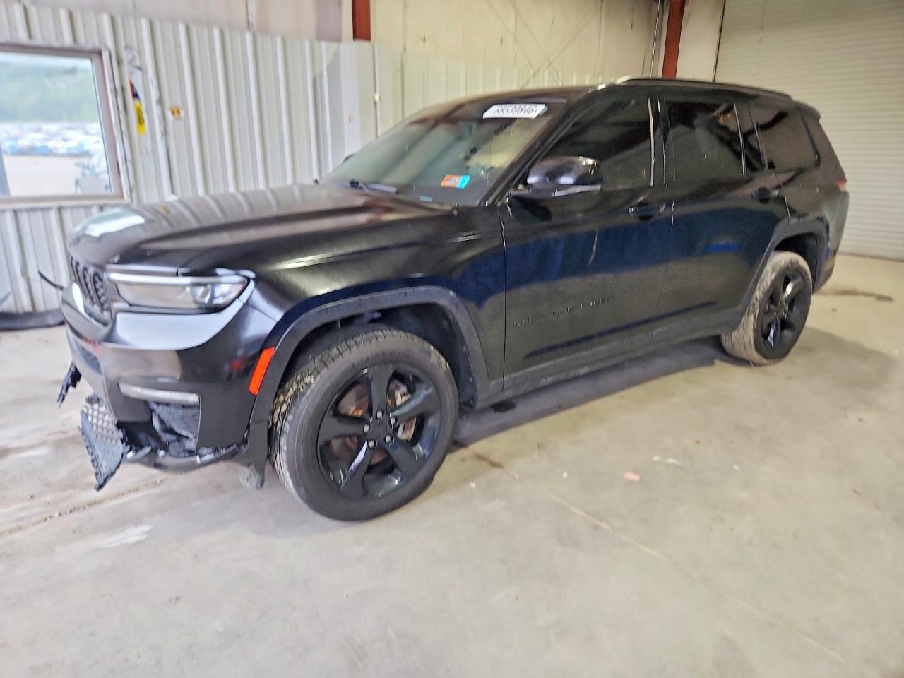 2023 JEEP CHEROKEE Limited — Front 3/4