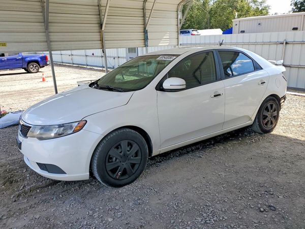 2013 KIA FORTE