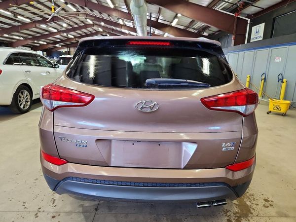 2016 HYUNDAI TUCSON