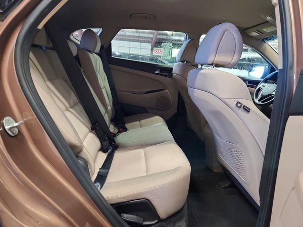 2016 HYUNDAI TUCSON