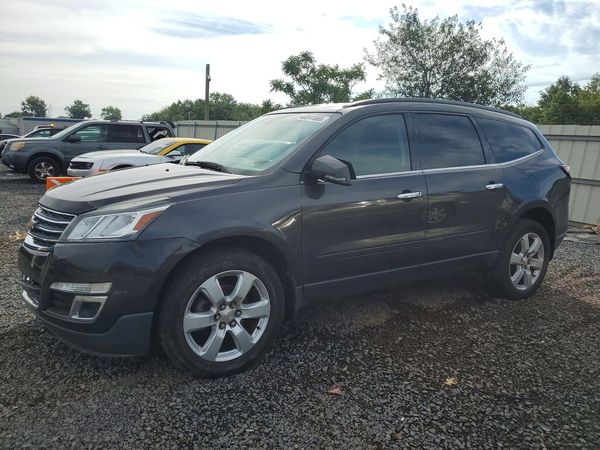 2017 CHEVROLET TRAVERSE — DSFA — Front 3/4