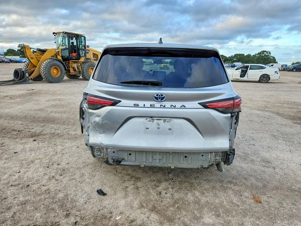 2021 TOYOTA SIENNA — DIRR