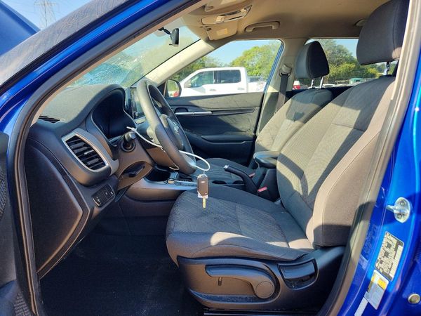 2021 KIA SELTOS — DENT