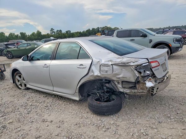 2013 TOYOTA CAMRY