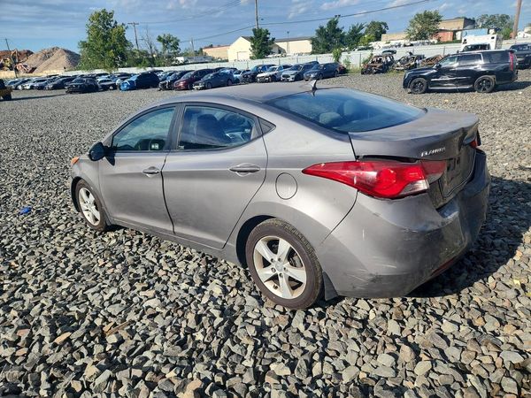 2013 HYUNDAI ELANTRA