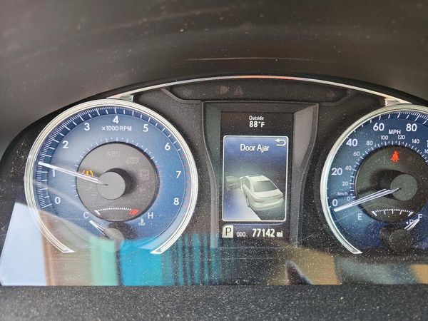 2015 TOYOTA CAMRY