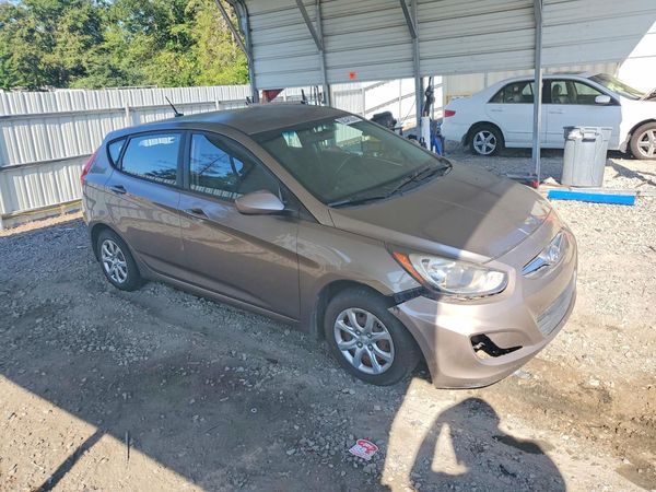 2013 HYUNDAI ACCENT GLS, GS