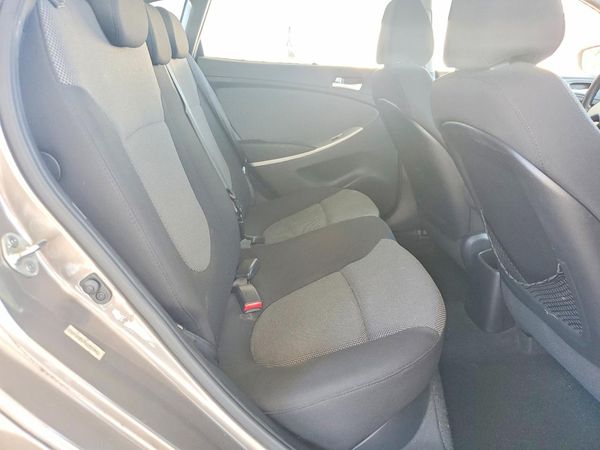 2013 HYUNDAI ACCENT GLS, GS