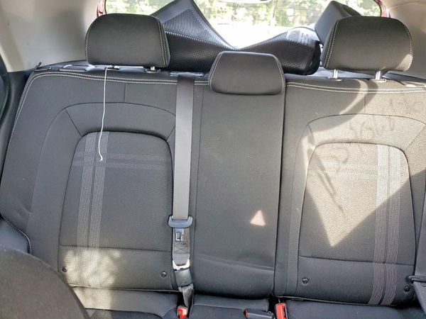 2025 HYUNDAI VENUE SEL, Limited — SUVN