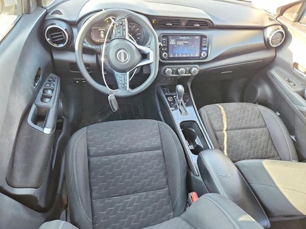 2024 NISSAN KICKS