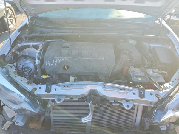 2014 TOYOTA COROLLA — Engine bay