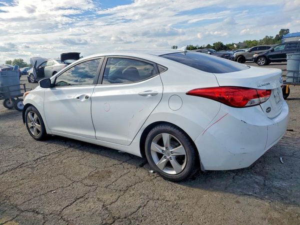 2013 HYUNDAI ELANTRA