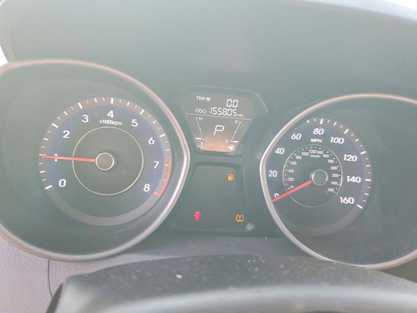 2013 HYUNDAI ELANTRA