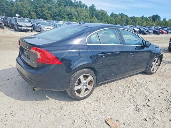 2012 VOLVO S60