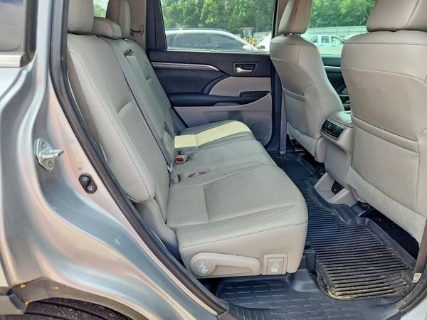 2017 TOYOTA HIGHLANDER