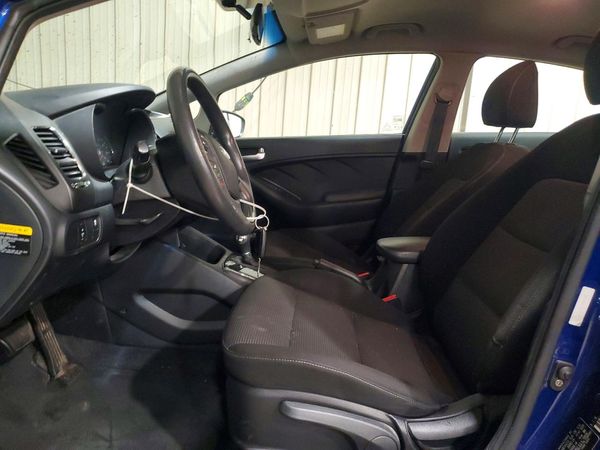 2017 KIA FORTE — DENT