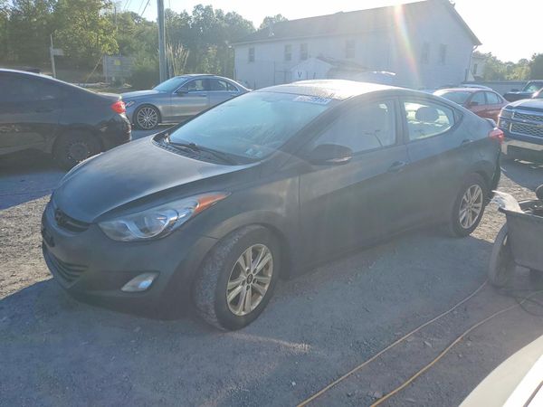 2012 HYUNDAI ELANTRA — Front 3/4