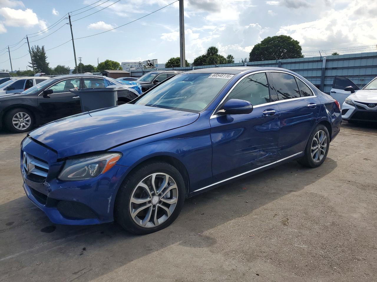 2017 MERCEDES-BENZ C-CLASS C300-4M — Front 3/4