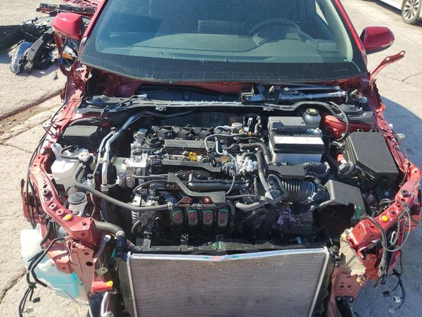 2022 TOYOTA COROLLA SE — Engine bay