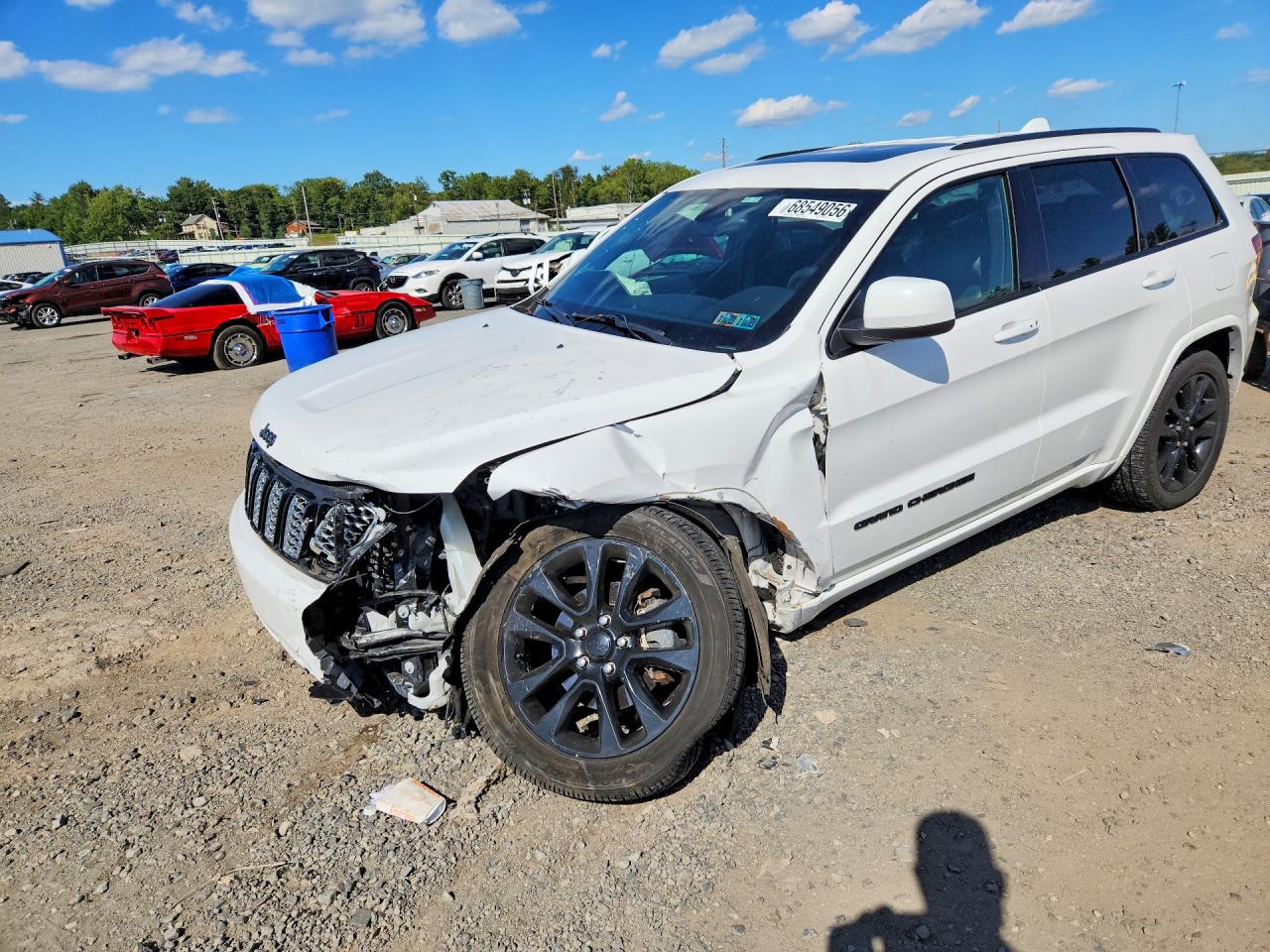 2017 JEEP CHEROKEE Laredo — Front 3/4