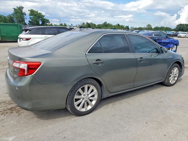 2014 TOYOTA CAMRY SOLA Hybrid