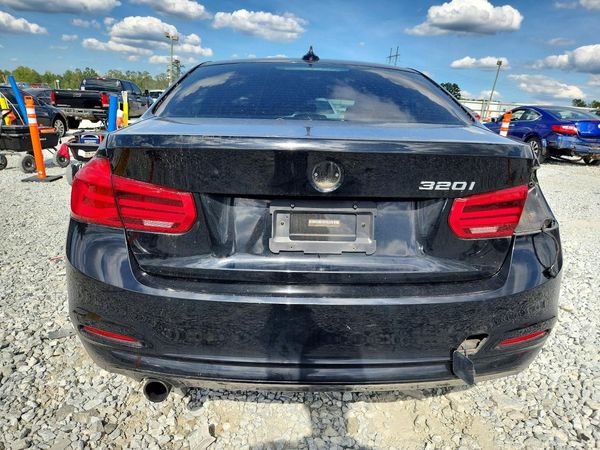 2016 BMW 320