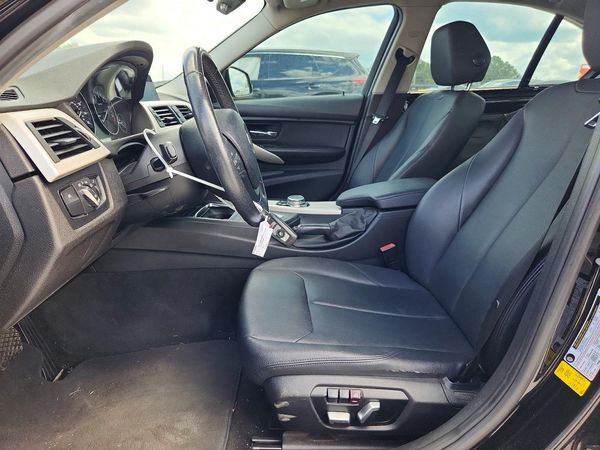 2016 BMW 320