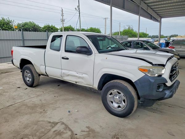2016 TOYOTA TACOMA — Passenger 3/4