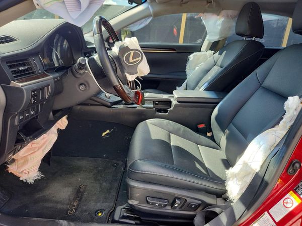 2018 LEXUS ES