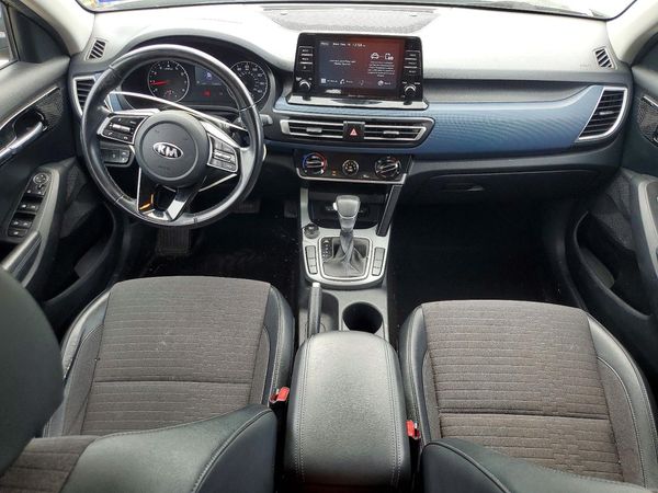 2021 KIA SELTOS S