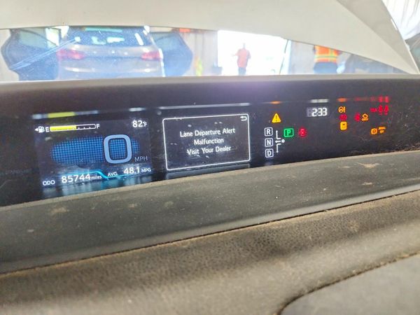 2018 TOYOTA PRIUS Plus/Premium/Advanced — ODOM
