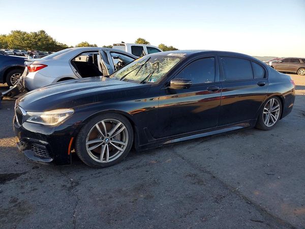 2016 BMW 750