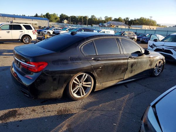 2016 BMW 750 xDrive