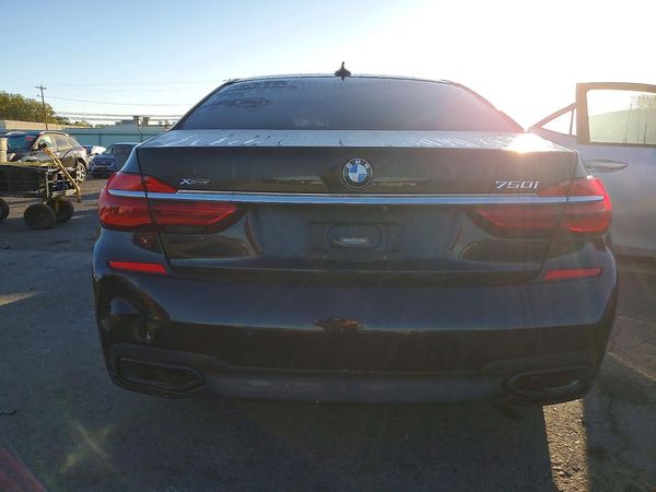 2016 BMW 750 xDrive