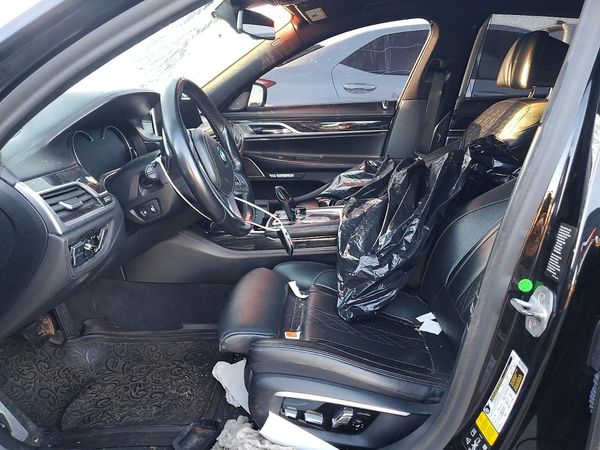 2016 BMW 750 xDrive