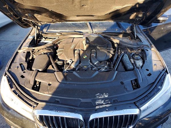 2016 BMW 750 xDrive