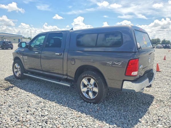 2015 RAM 1500 SLT