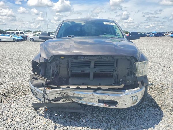 2015 RAM 1500 SLT