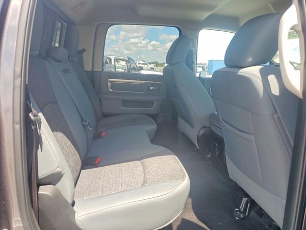 2015 RAM 1500 SLT