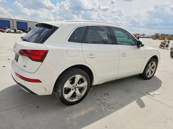 2021 AUDI Q5 quattro Premium Plus