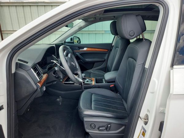 2021 AUDI Q5 quattro Premium Plus