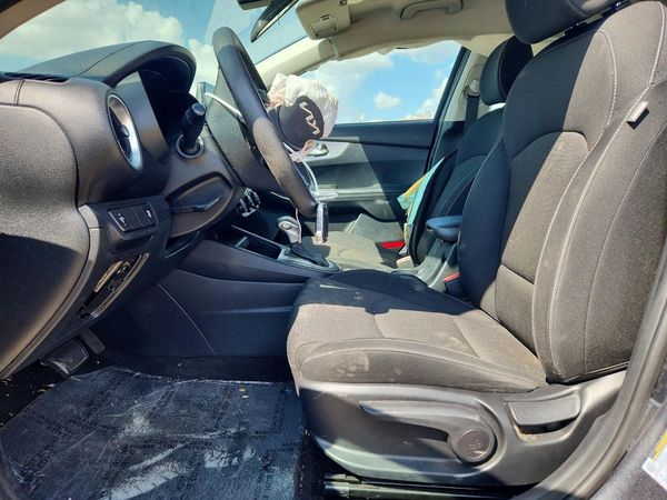 2022 KIA FORTE